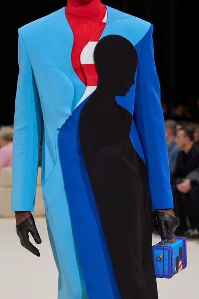 Look 80